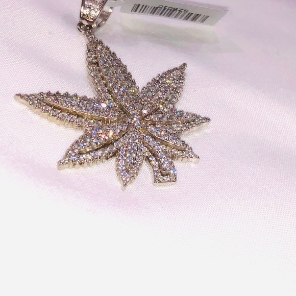 Leaf pendant for men, VVS clarity custom made Swarovski Crystal charm, hiphop - Picture 6 of 7